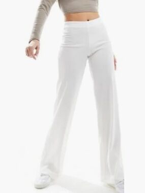 Bershka White Crinkle Pant size XS